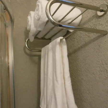 Grand Bed & Breakfast 2*