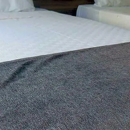 Grand Bed & Breakfast 3*