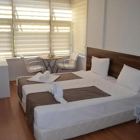 Grand فندق مبيت وإفطار