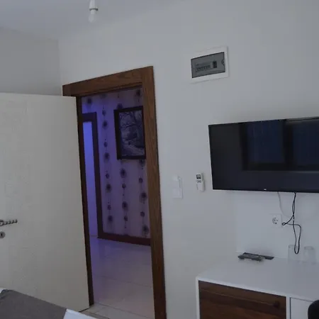 فندق مبيت وإفطار Grand 3*