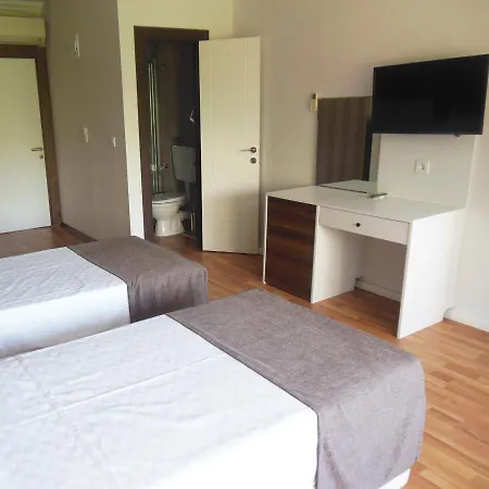 Grand فندق مبيت وإفطار